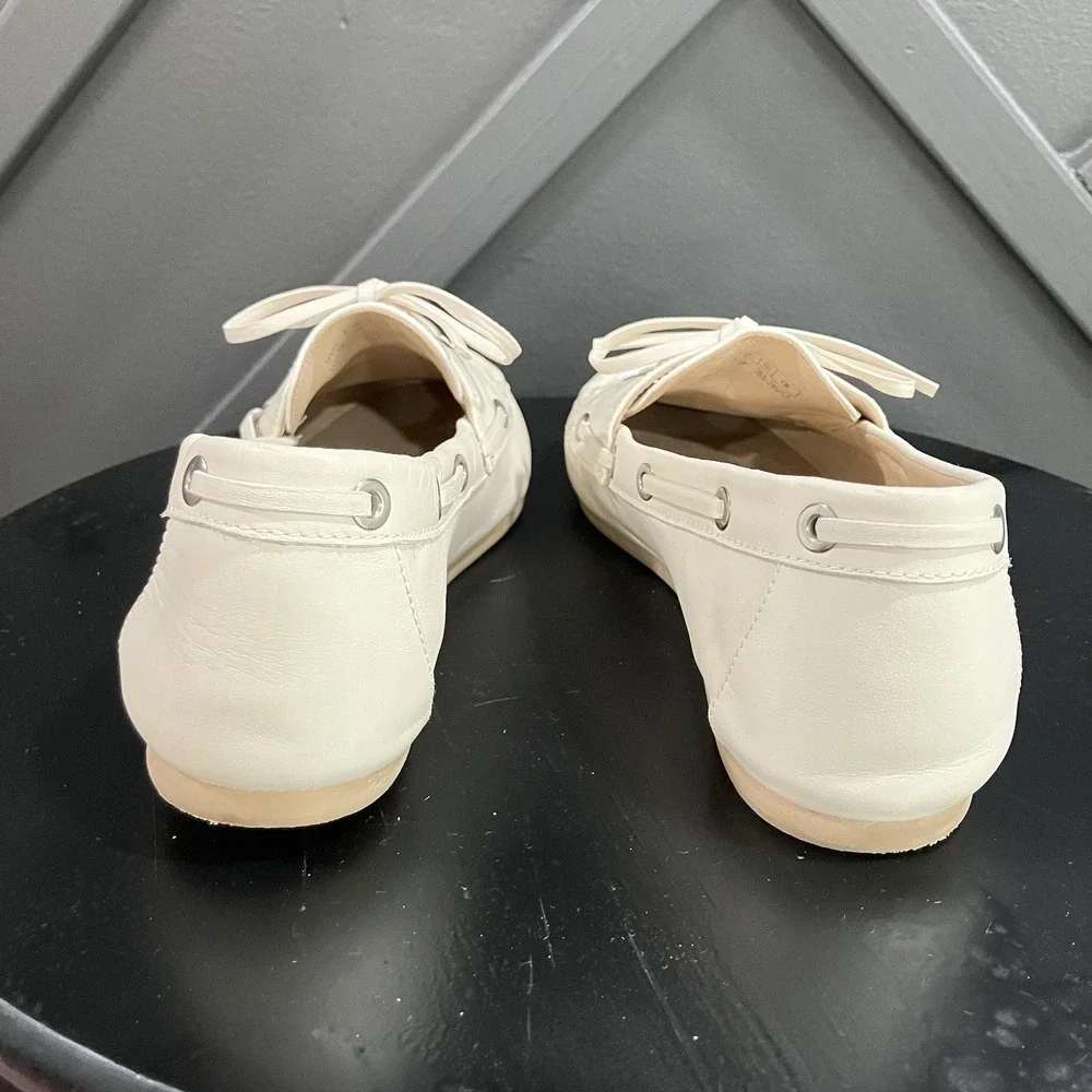 Stuart Weitzman White Leather Boat Shoes Womens Size EU 38 US 8 Made Spain
